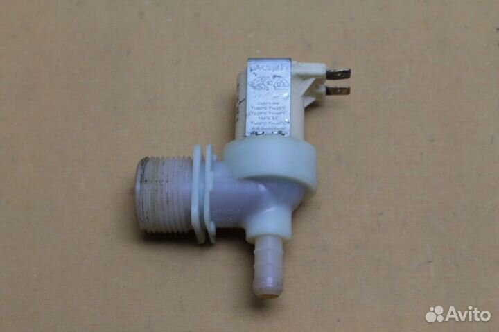 Клапан подачи воды Bosch 00167025 бу. 8271