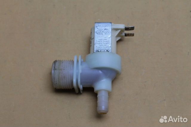 Клапан подачи воды Bosch 00167025 бу. 8271