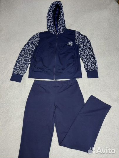 Костюм женский