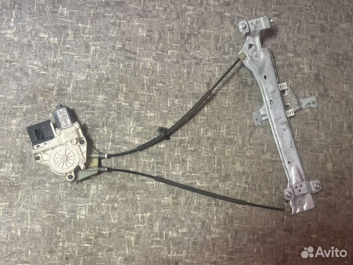 Стеклоподъемник задний правый Renault Fluence
