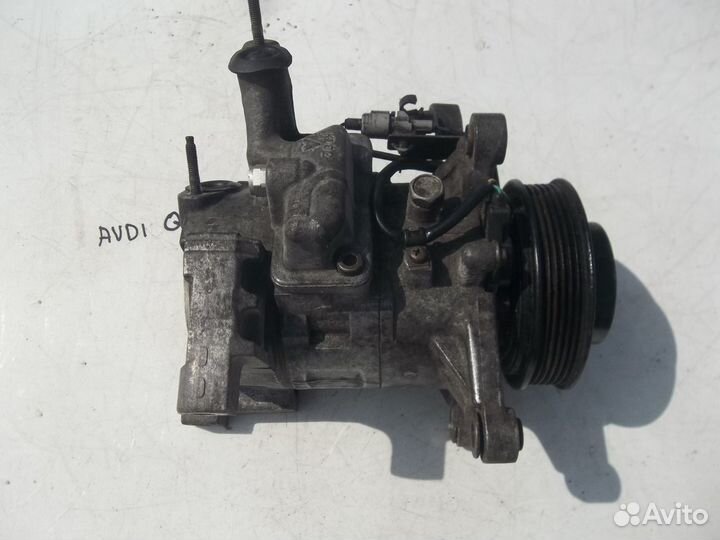 Toyota Avensis RAV4 компрессор кондиционера