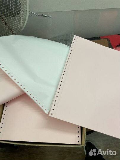 Бумага самокопирующая цвет. 2 слоя 900 комплектов