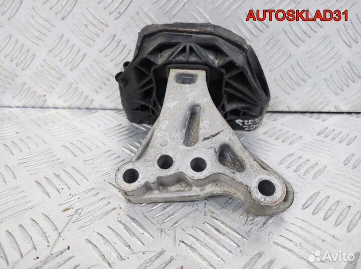 Опора двигателя правая Peugeot 208 9676771080
