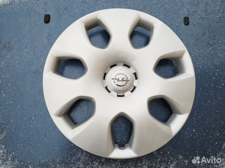 Opel astra J Колпак 13267804 17