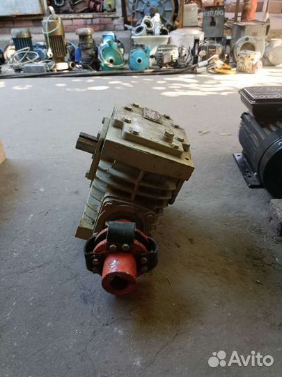 Редуктор чрвячный 2Ч80-12,5-52