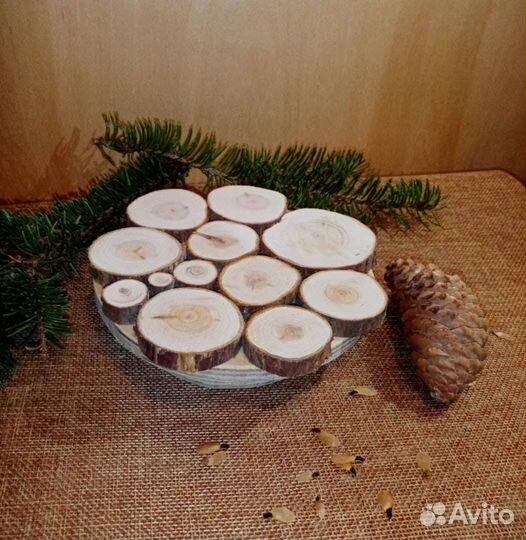 Подставка из можжевельника