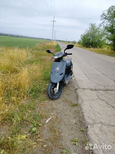 Продам скутер Honda dio af 18
