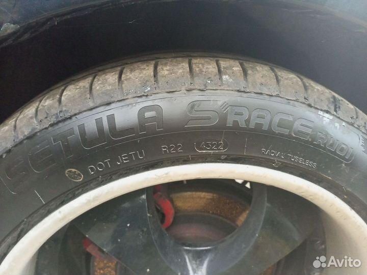 Accelera 651 245/45 R18