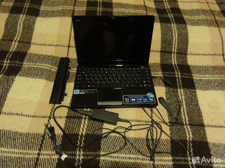 Нетбук asus Eee PC 1215N