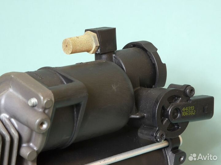 Компрессор пневмоподвески Range Rover L494