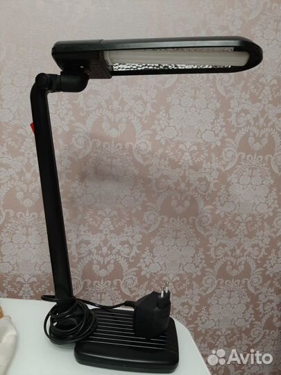 Лампа настольная