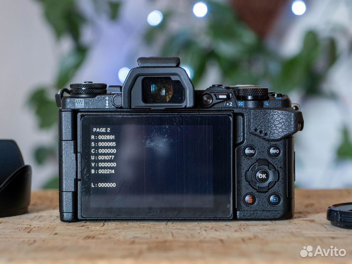 Olympus OM-D E-M5 mark ii / kit 14-150 + допы