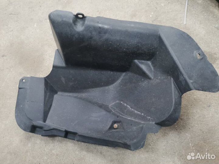 Подкрылок задний левый Kia Spectra седан 2004-2011