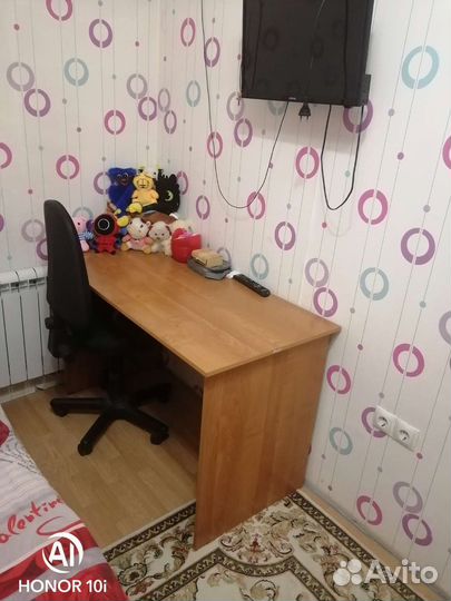 Продам стол в месте со стулом