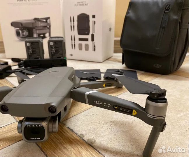 Квадрокоптер DJI Mavic 2 Pro Fly More Combo