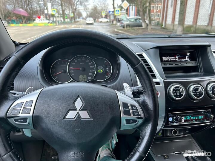 Mitsubishi Pajero Sport 2.5 AT, 2014, 210 000 км