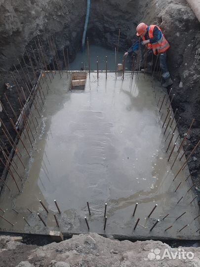 Бригада строителей