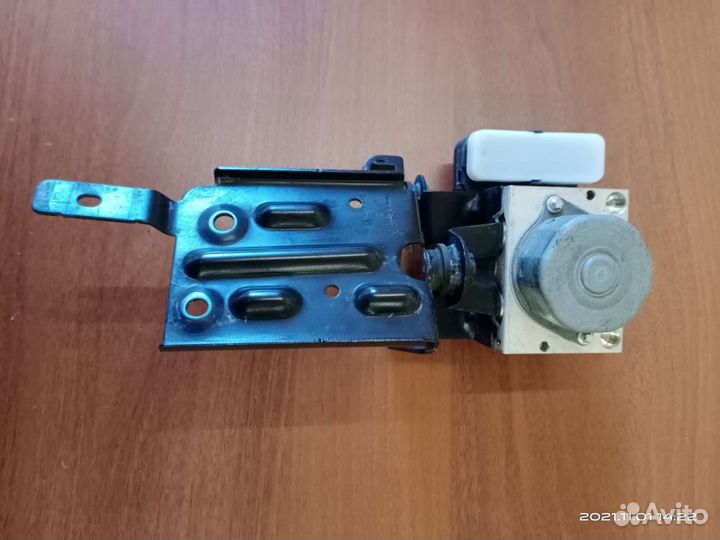 Продам блок ABS Volkswagen Polo Sedan / Фольксваге