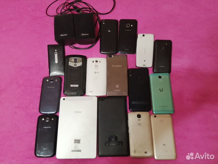 Продам нерабочие смартфоны, планшеты на запчасти