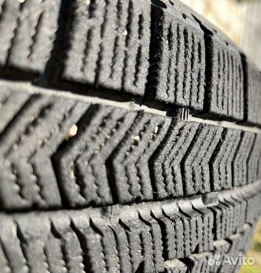 Bridgestone Blizzak VRX 175/60 R16