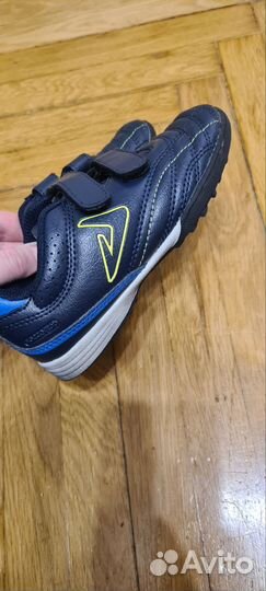 Футбольные бутсы demix 28р