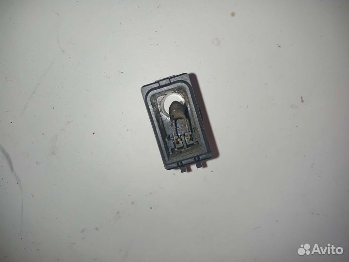 Датчик температуры воздуха в салоне Тойота Авенсис