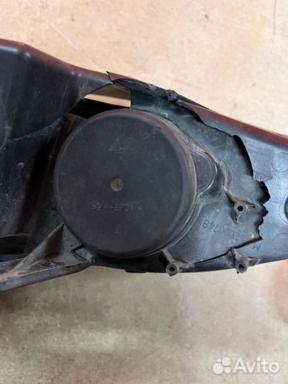 Фара правая передняя Peugeot 407