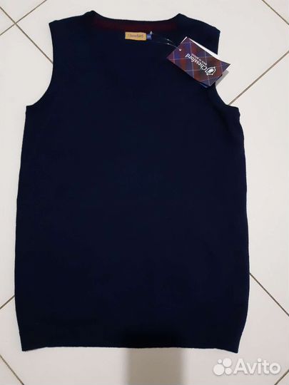 Новый школьный жилет для мальчика (школьная форма)