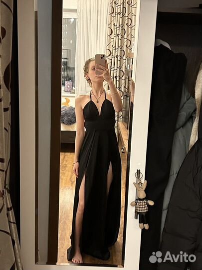 Чёрное Вечернее платье с открытой спиной S