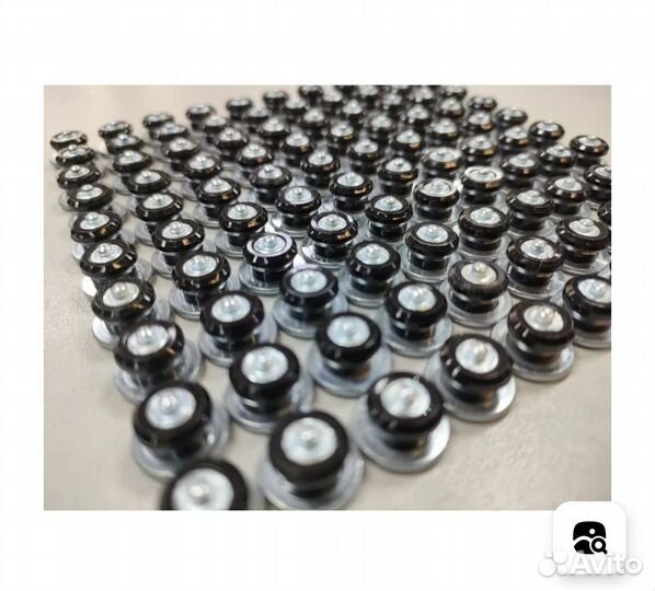 Приспособление для установки ремонтных шипов