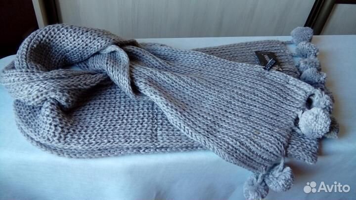 2 цвета. Длинный теплый шарф с помпонами #1