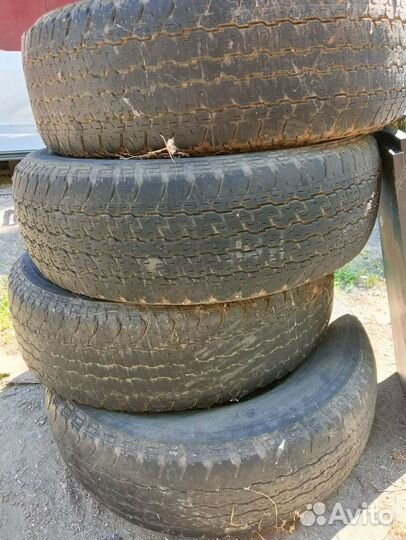 Bridgestone Dueler H/T 255/70 R15