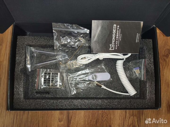 Mеханическая клавиатуры Monsgeek M1W