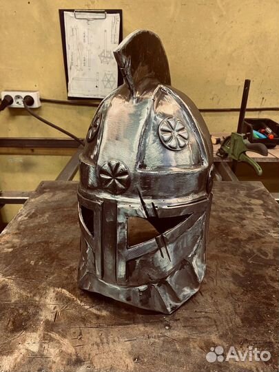 Шлем рыцаря