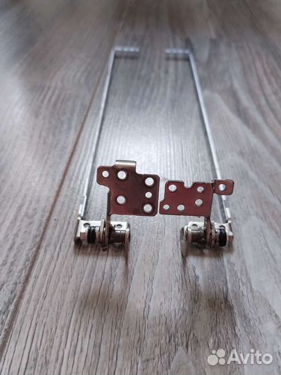 Петли ноутбука Asus X552EA