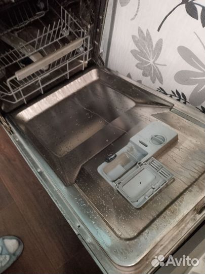 Посудомоечная машина whirlpool