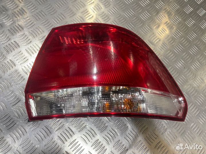 Фонарь задний правый Volkswagen Polo седан 1.6