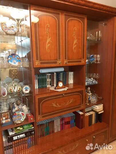 Стенка в гостиную бу