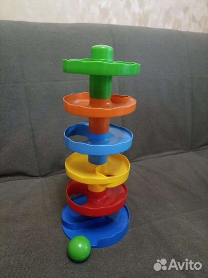 Лабиринт, горка, башня с шарами