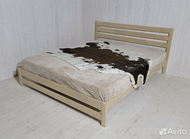 Двуспальная кровать
