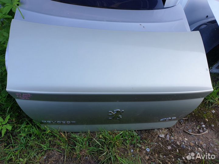 Крышка багажника peugeot 407 пежо седан бежевая