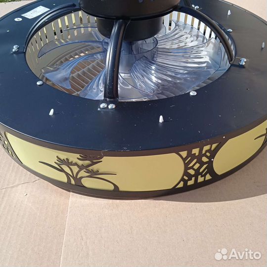 Люстра с вентилятором новая