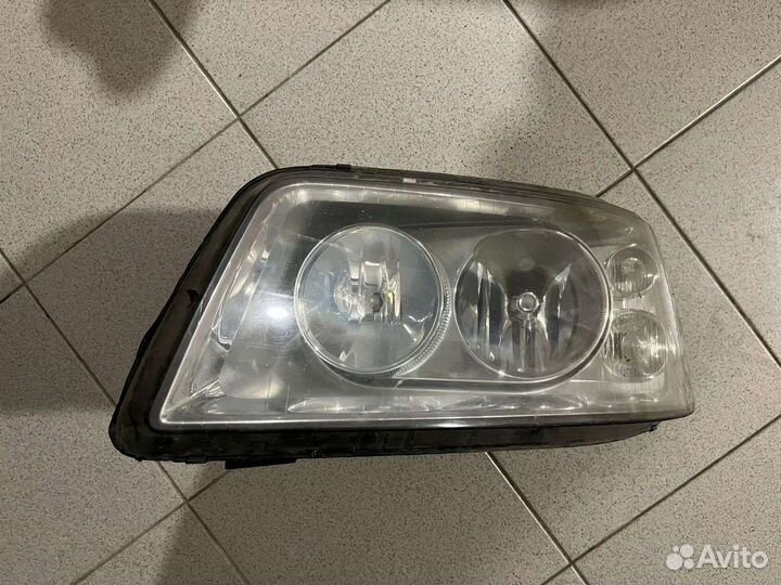 Фары на volkswagen multivan T5