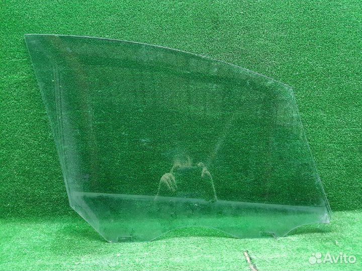 Стекло двери (форточка) переднее левое Peugeot 308
