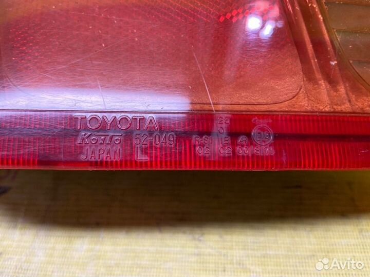 Стоп-сигнал задний левый Toyota Vitz SCP10 1SZ-FE