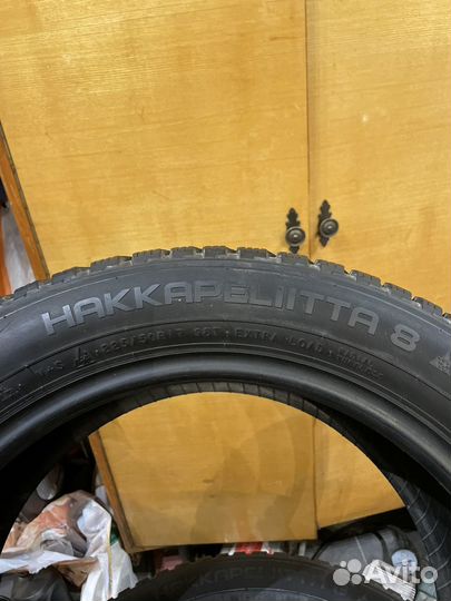 Nokian Tyres Hakkapeliitta 8 225/50 R17 98T