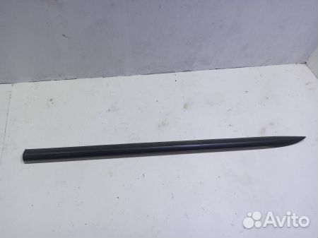 Молдинг двери передней левой