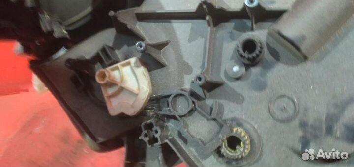 Ситроен С4 корпус печки Citroen C4 дефект шестерен