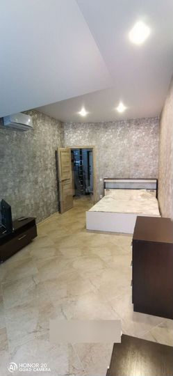 2-к. квартира, 70 м², 6/6 эт.