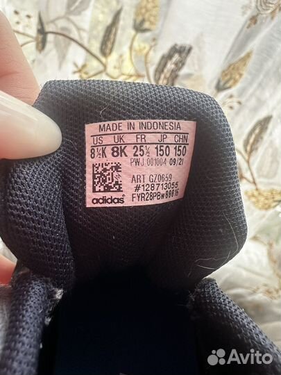 Кроссовки adidas 25р